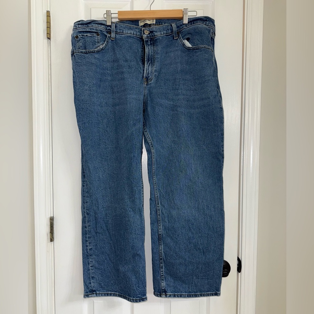 Abercrombie & Fitch Baggy Straight Leg Jeans